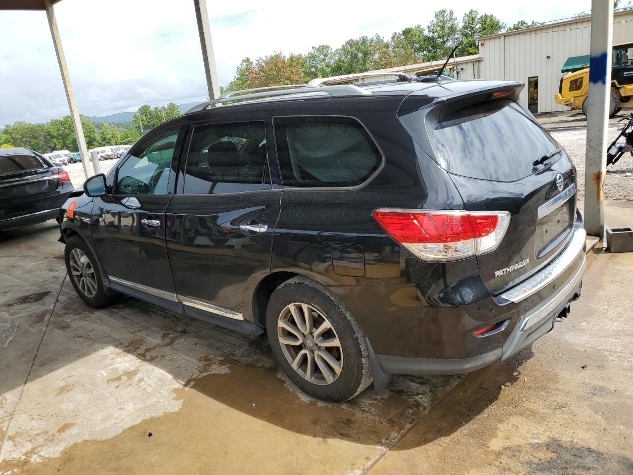 2016 Nissan Pathfinder S - Image 3