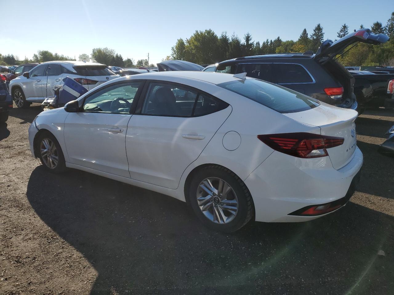 2019 Hyundai Elantra Sel - Image 2
