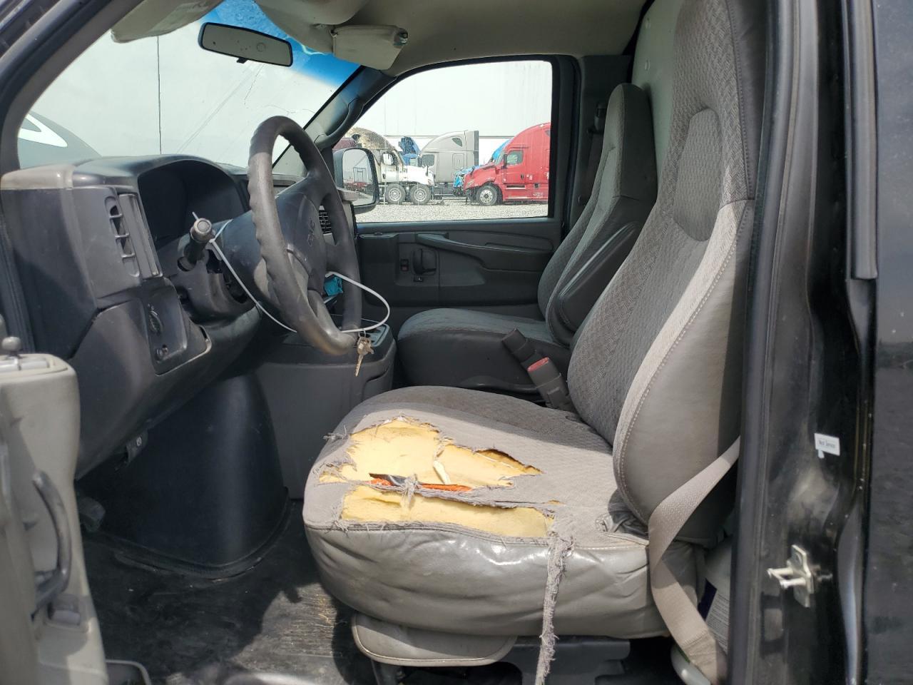 2006 GMC Savana Cutaway G3500 - Фото 7