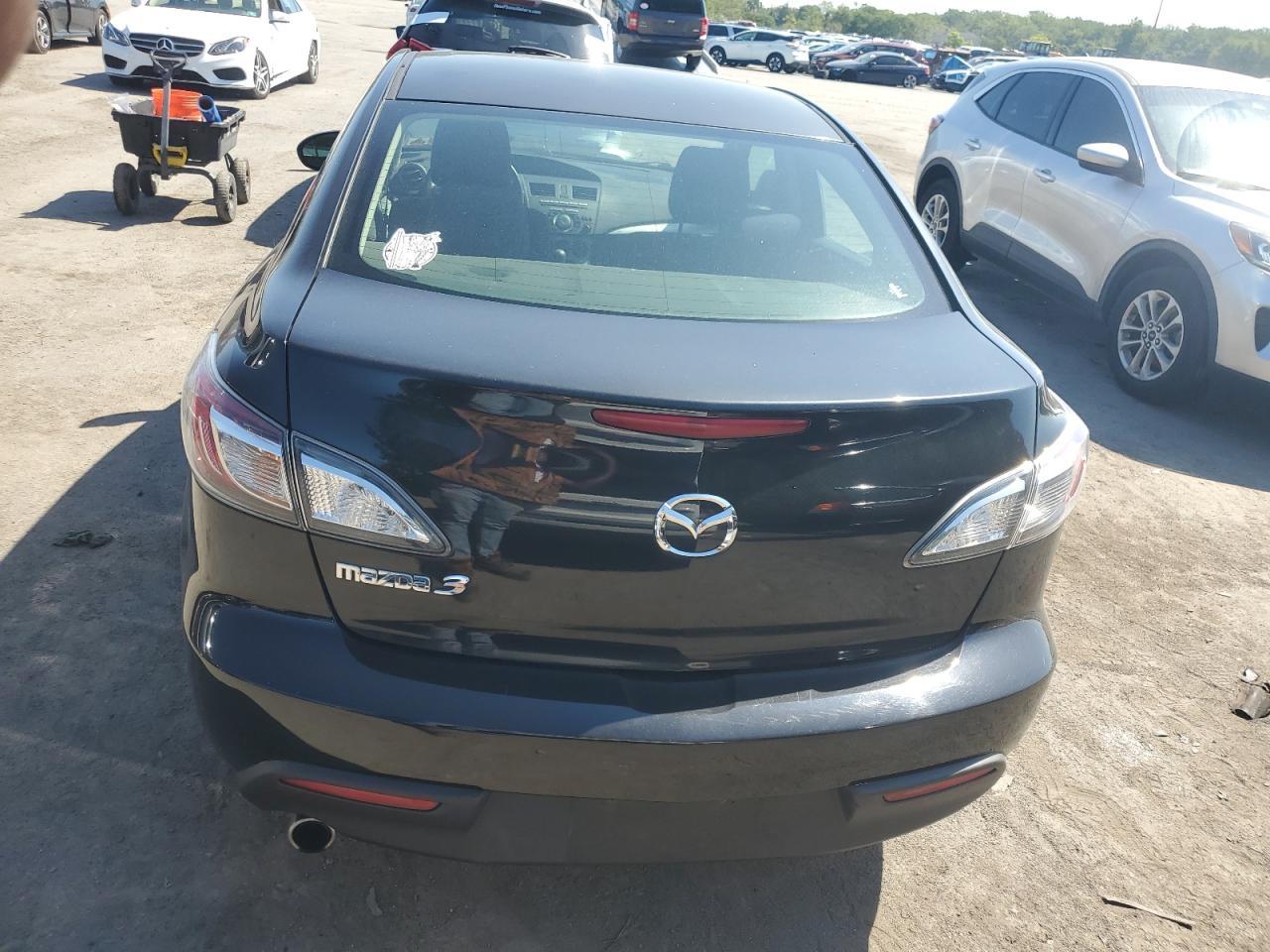 2010 Mazda 3 I - Image 6