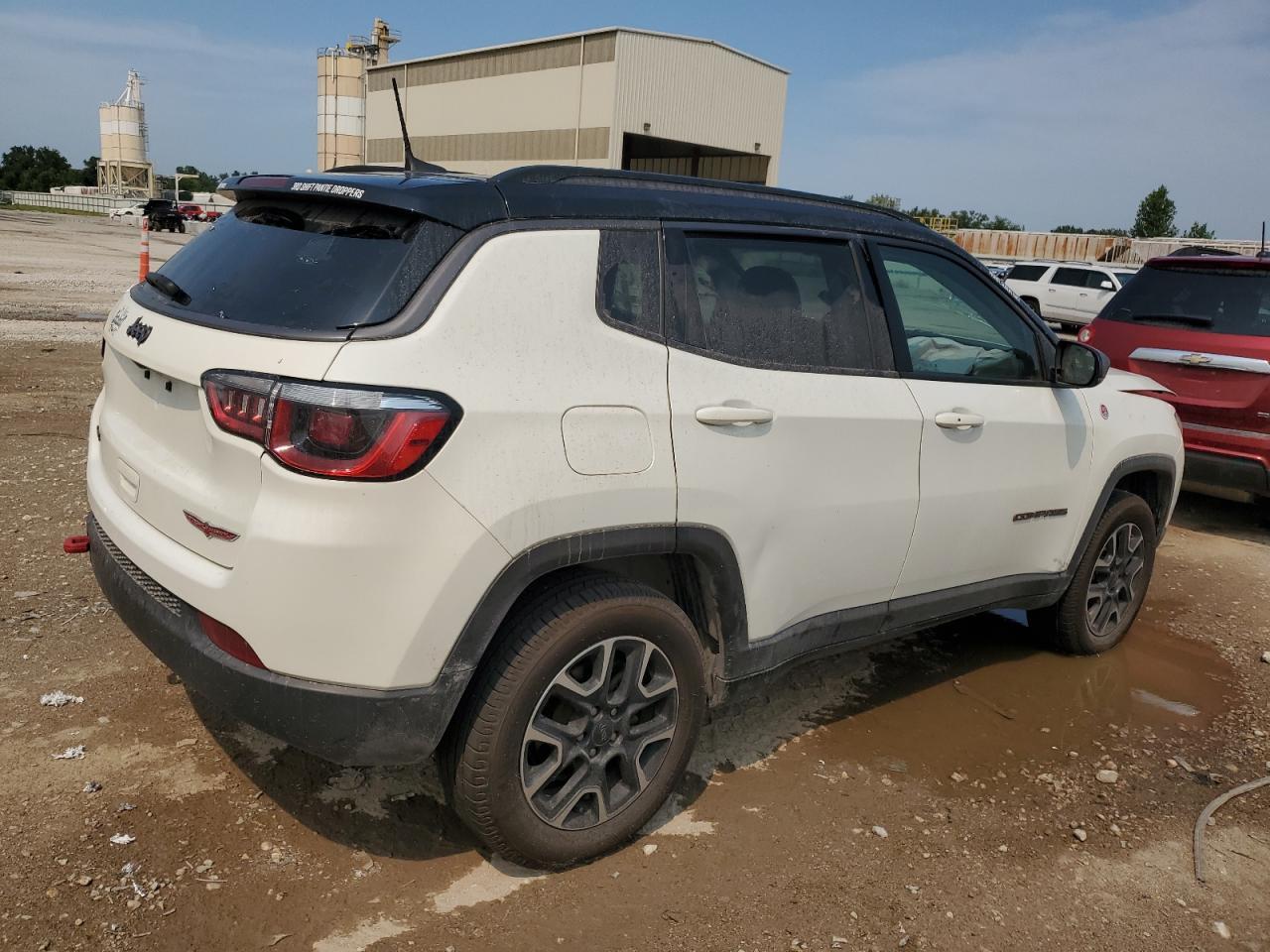 2020 Jeep Compass Trailhawk - Image 3
