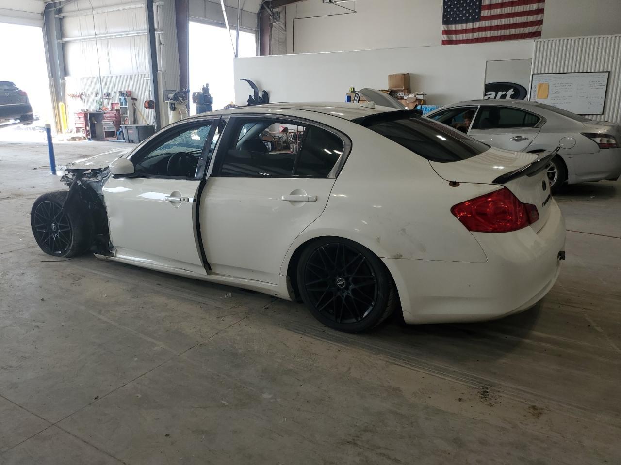 2015 Infiniti Q40 - Фото 2