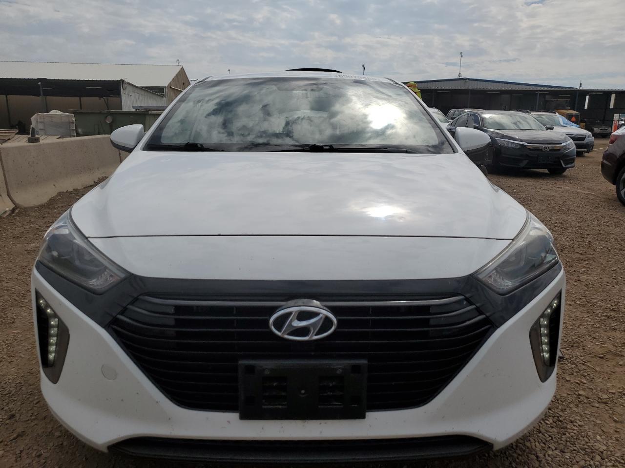 2017 Hyundai Ioniq Sel - Image 5