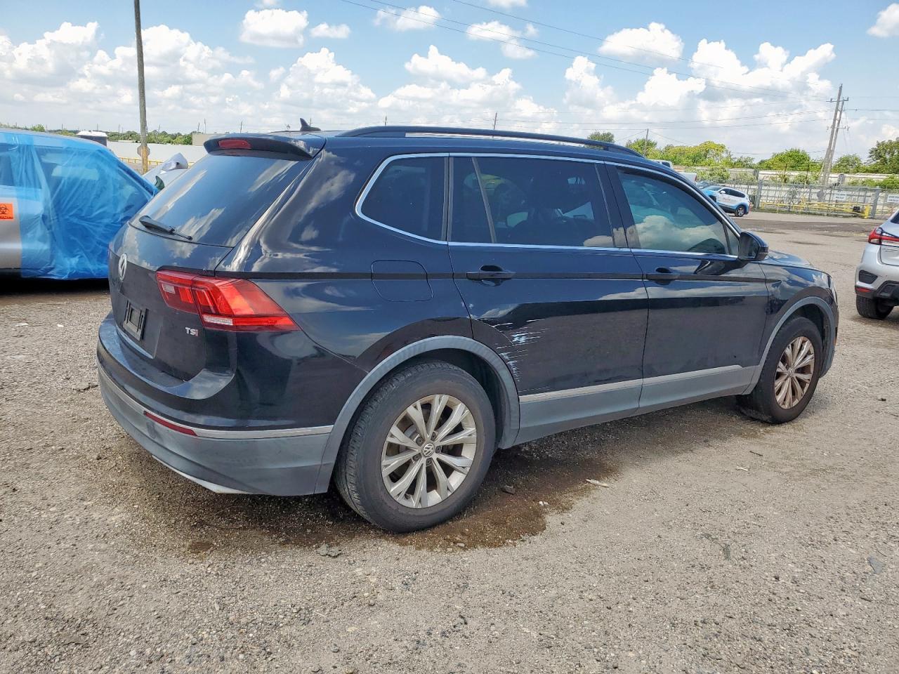 2018 Volkswagen Tiguan Se - Image 3