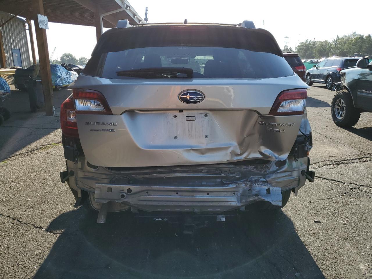 2016 Subaru Outback 3.6R Limited - Фото 6