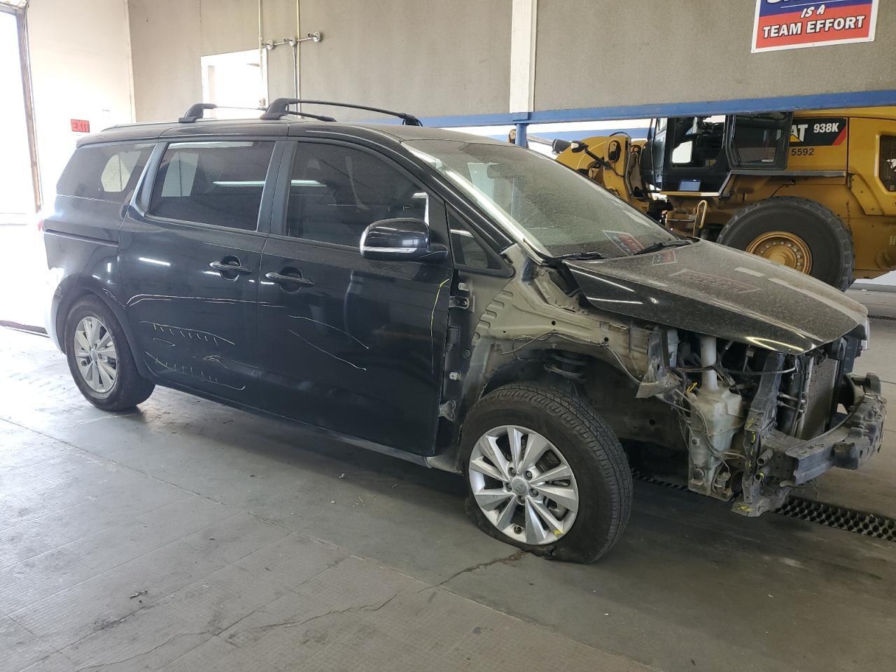 2016 Kia Sedona Lx - Фото 4