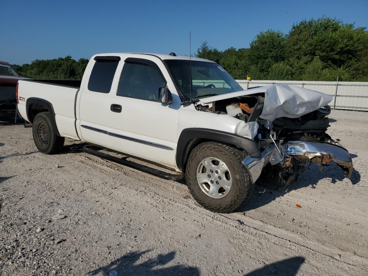 2005 GMC New Sierra K1500 - Фото 4