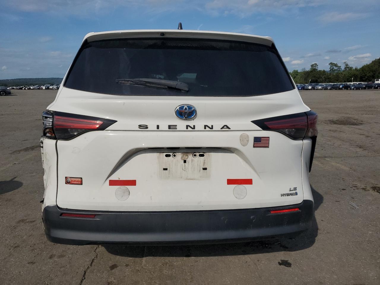2021 Toyota Sienna Le - Фото 6