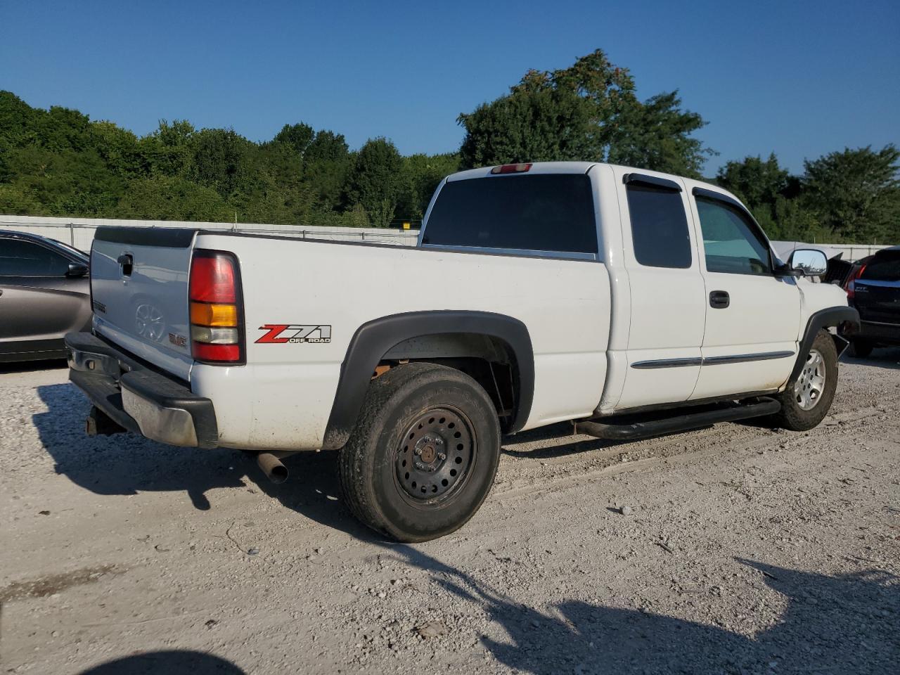 2005 GMC New Sierra K1500 - Фото 3