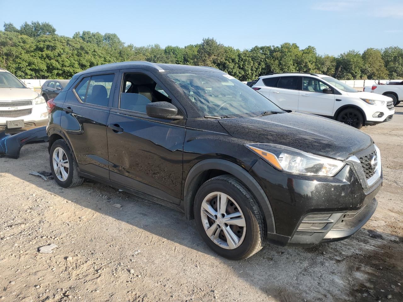 2019 Nissan Kicks S - Image 4