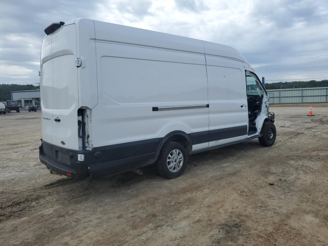 2023 Ford Transit T-250 - Фото 3