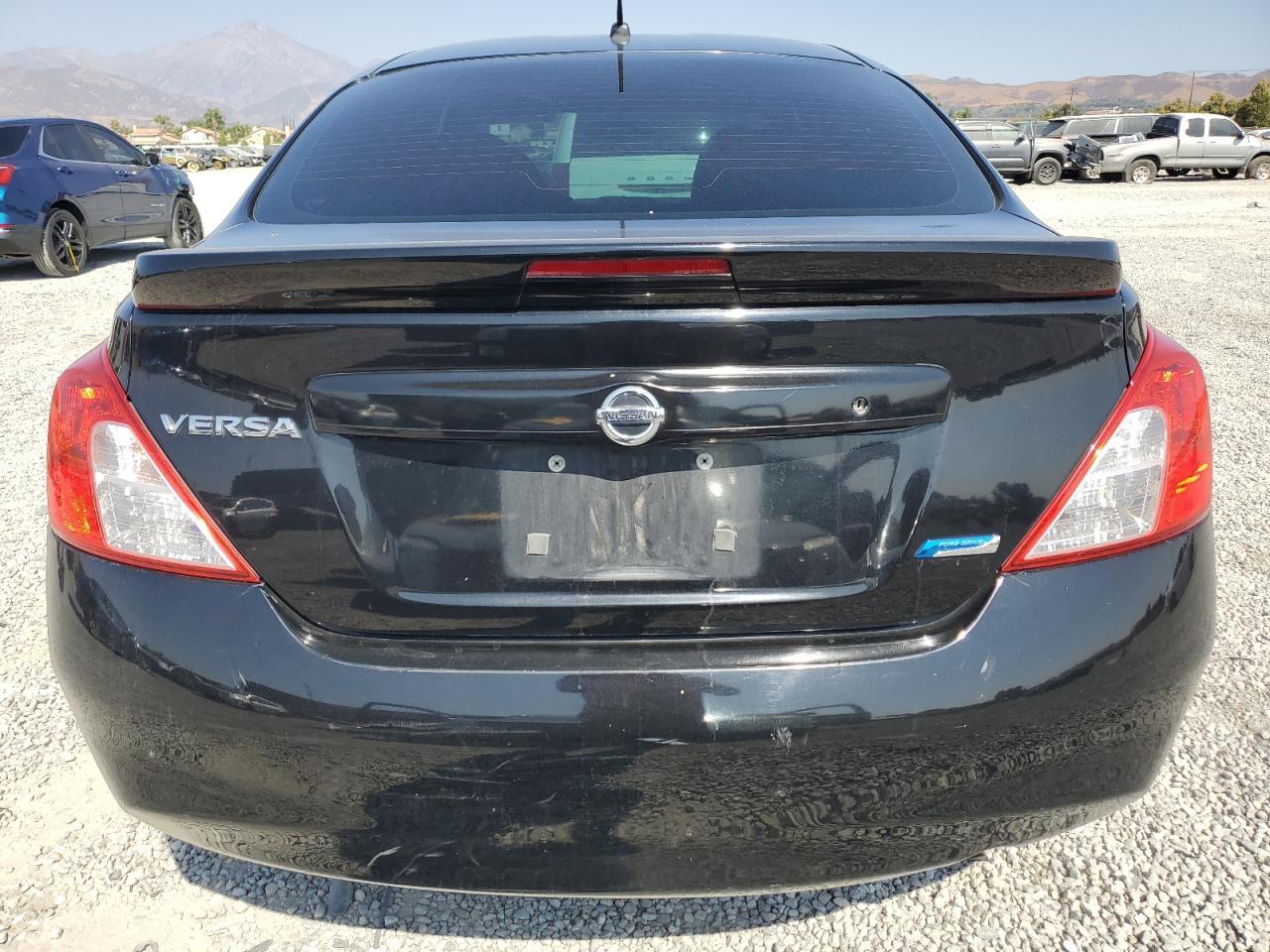 2014 Nissan Versa S - Image 6