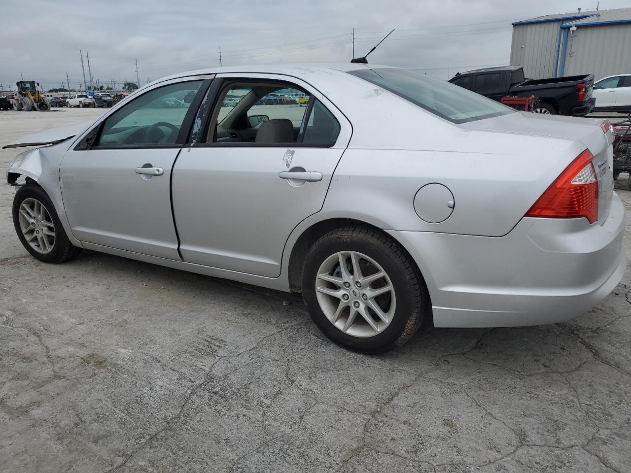 2012 Ford Fusion S - Image 2