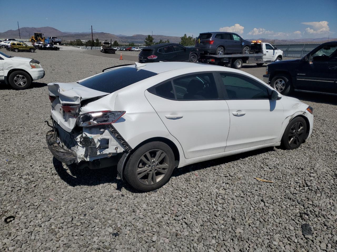 2018 Hyundai Elantra Value Edition - Фото 3