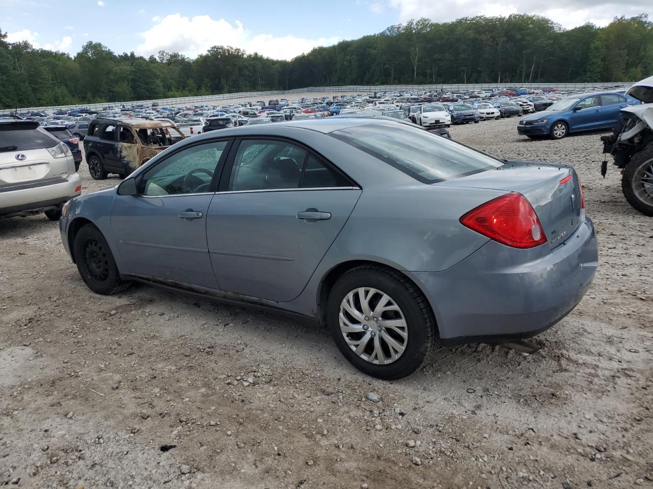 2007 Pontiac G6 Value Leader Value Leader - Image 2