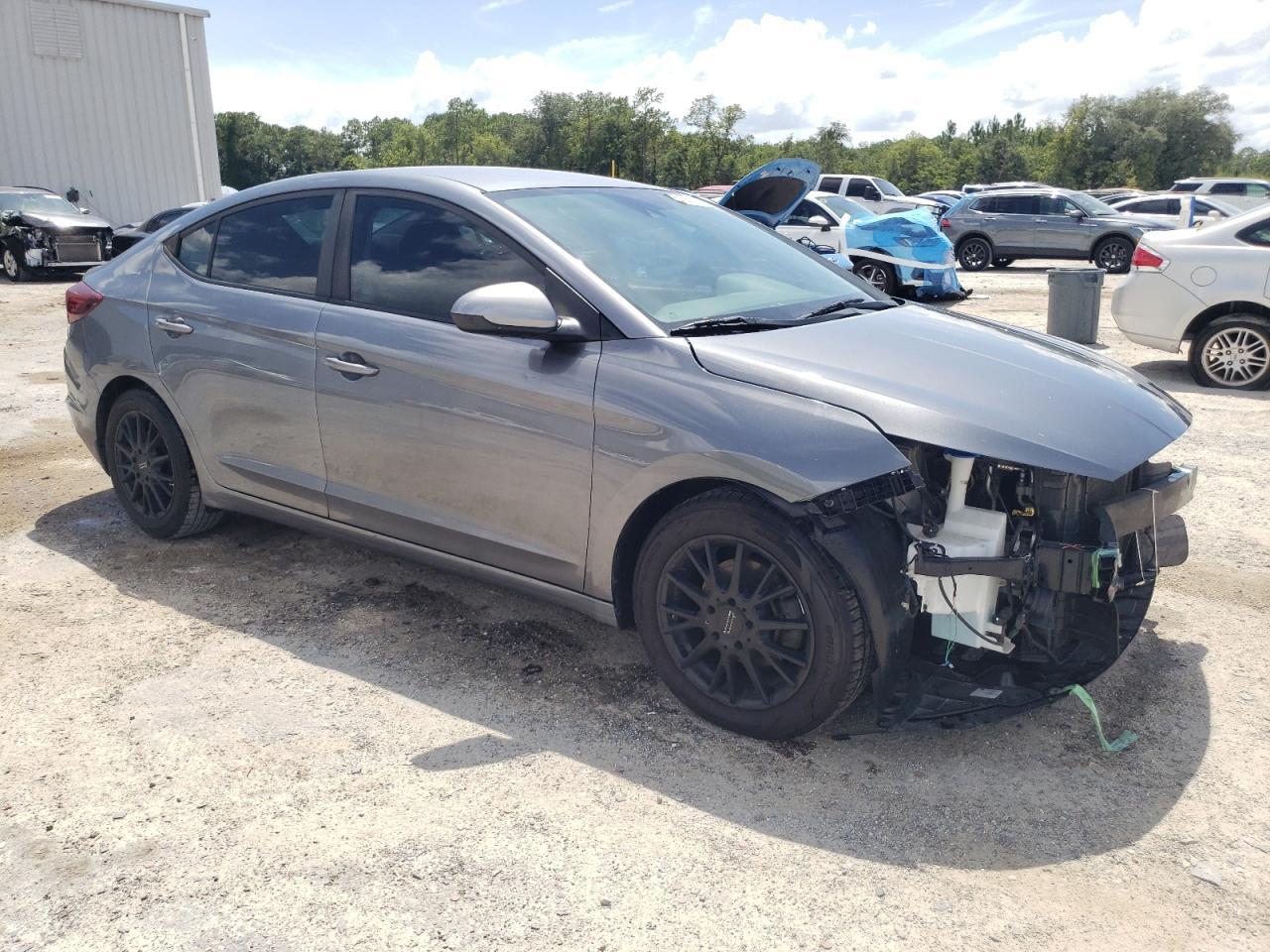 2019 Hyundai Elantra Sel - Image 4