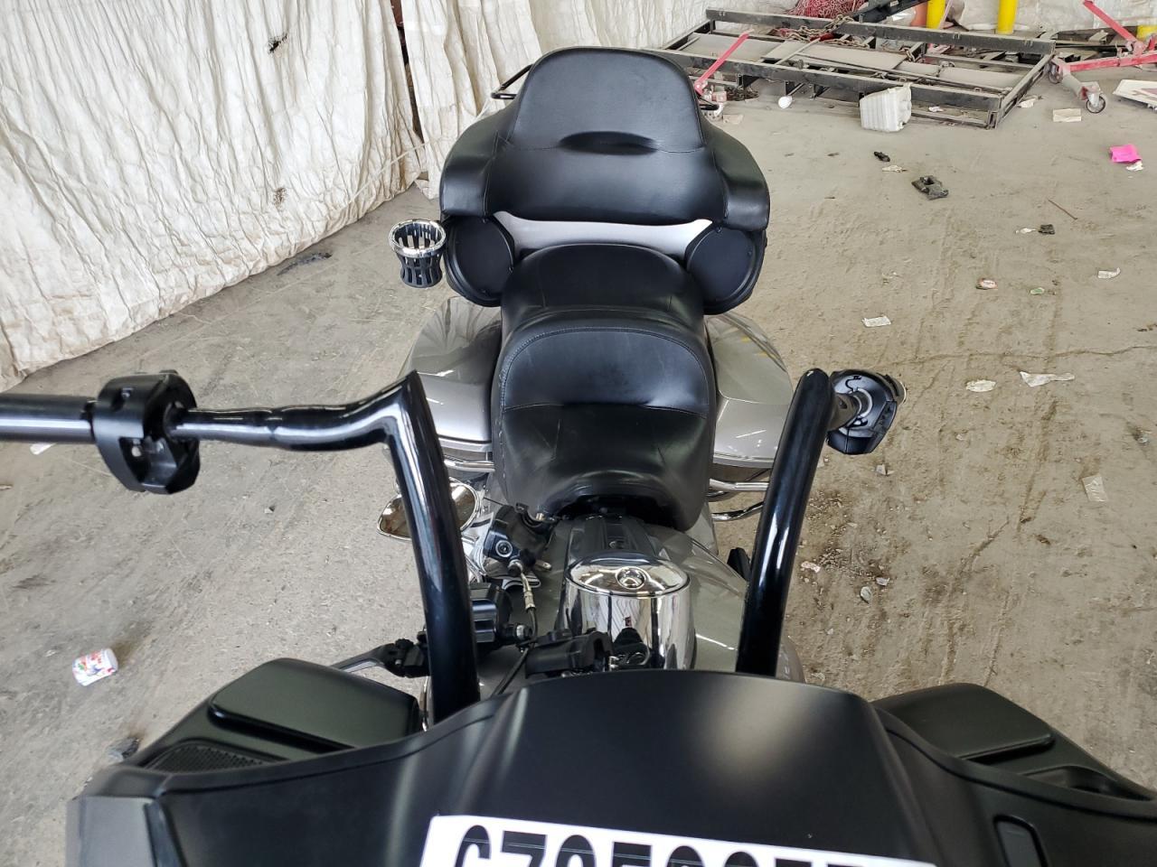 2017 Harley-Davidson Fltru - Фото 5