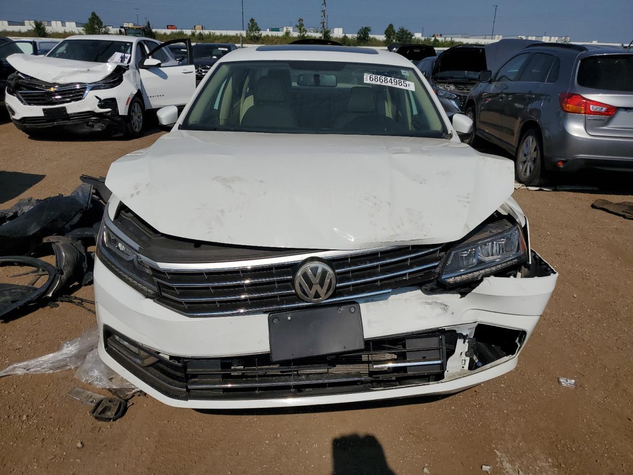 2016 Volkswagen Passat Se - Image 5