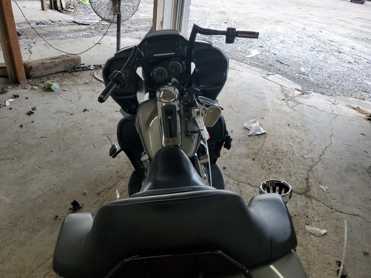 2017 Harley-Davidson Fltru - Фото 6