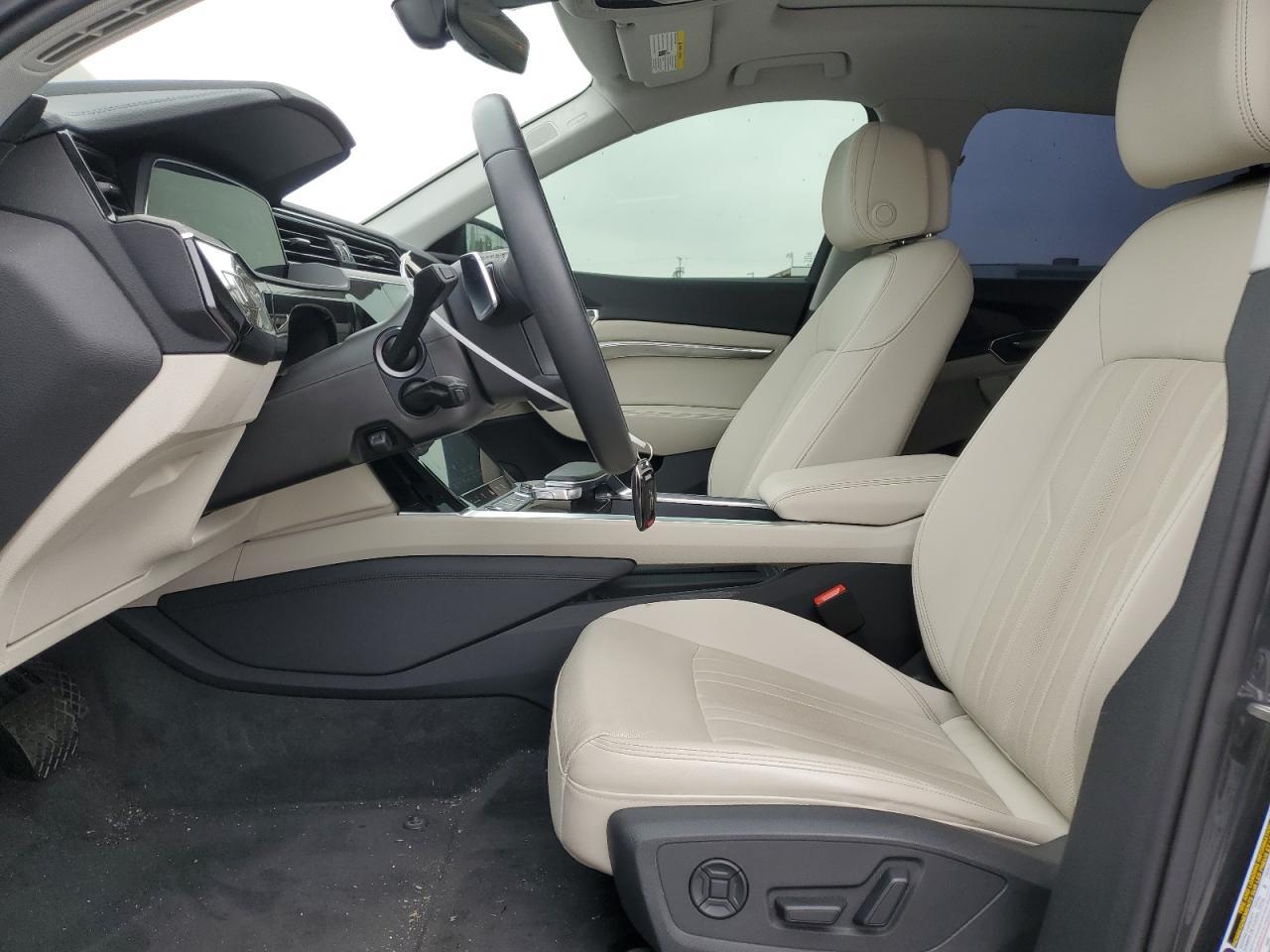 2024 Audi Q8 E-Tron Premium Plus - Image 7