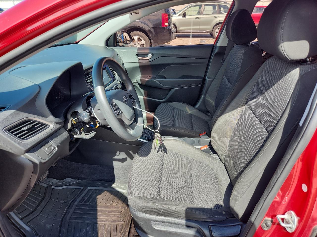 2019 Hyundai Accent Se - Фото 7