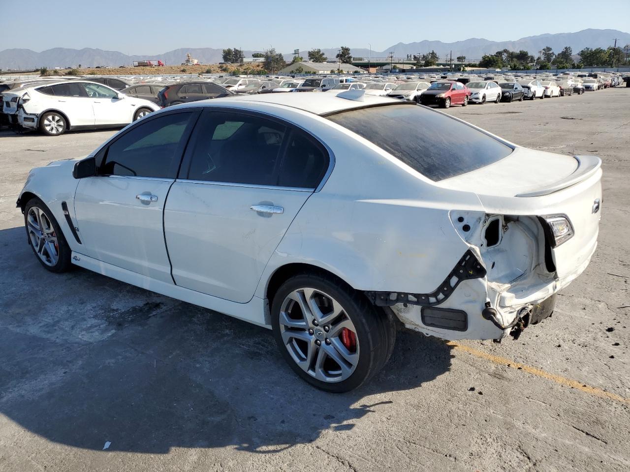 2017 Chevrolet Ss - Фото 2