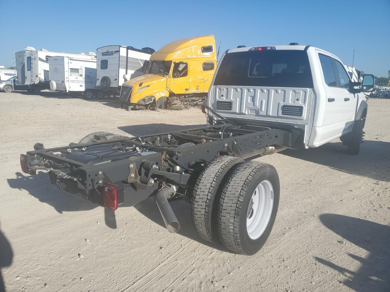 2023 Ford F550 Super Duty Super Duty - Image 3