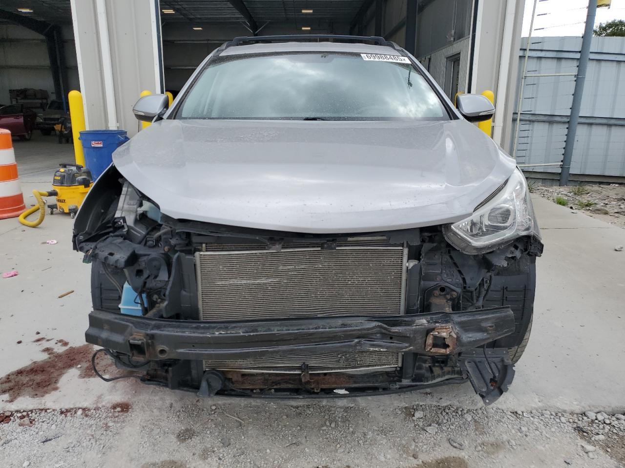 2016 Hyundai Santa Fe Se - Image 5