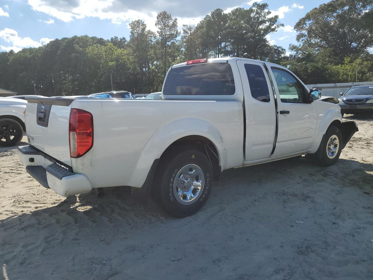 2018 Nissan Frontier S - Фото 3