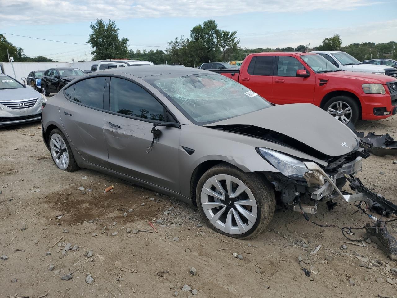 2023 Tesla Model 3 - Фото 4