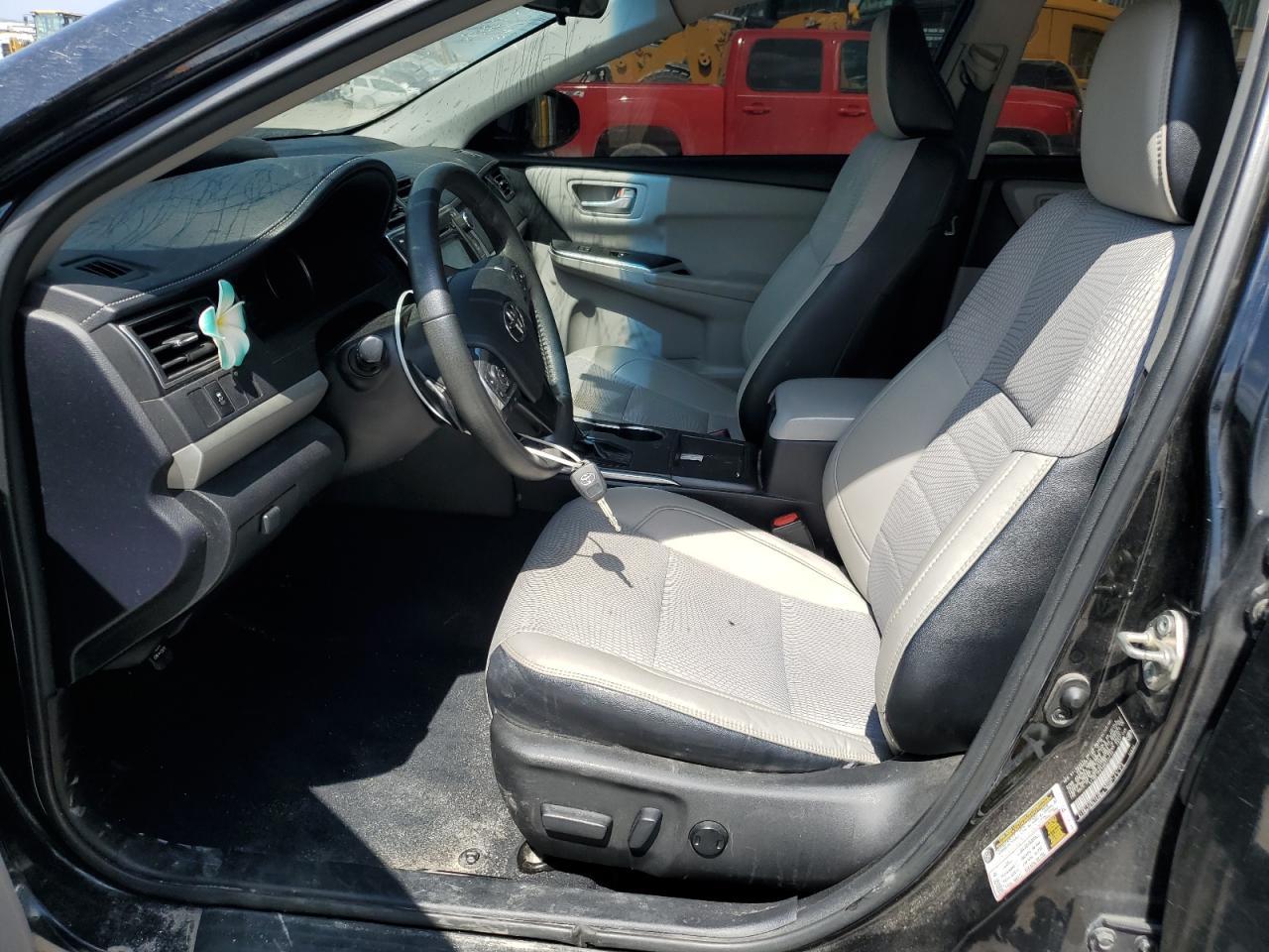 2017 Toyota Camry Le - Image 7