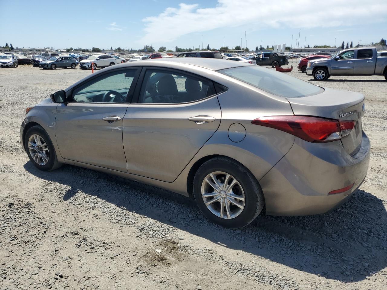 2016 Hyundai Elantra Se - Image 2