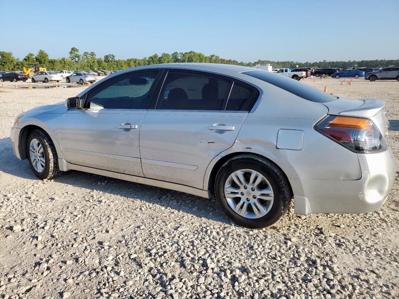 2012 Nissan Altima Base - Фото 2