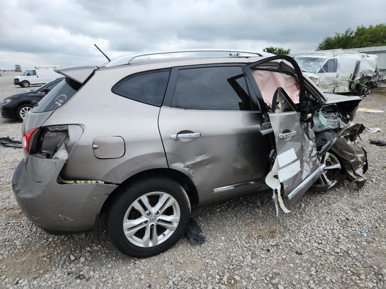 2013 Nissan Rogue S - Фото 3