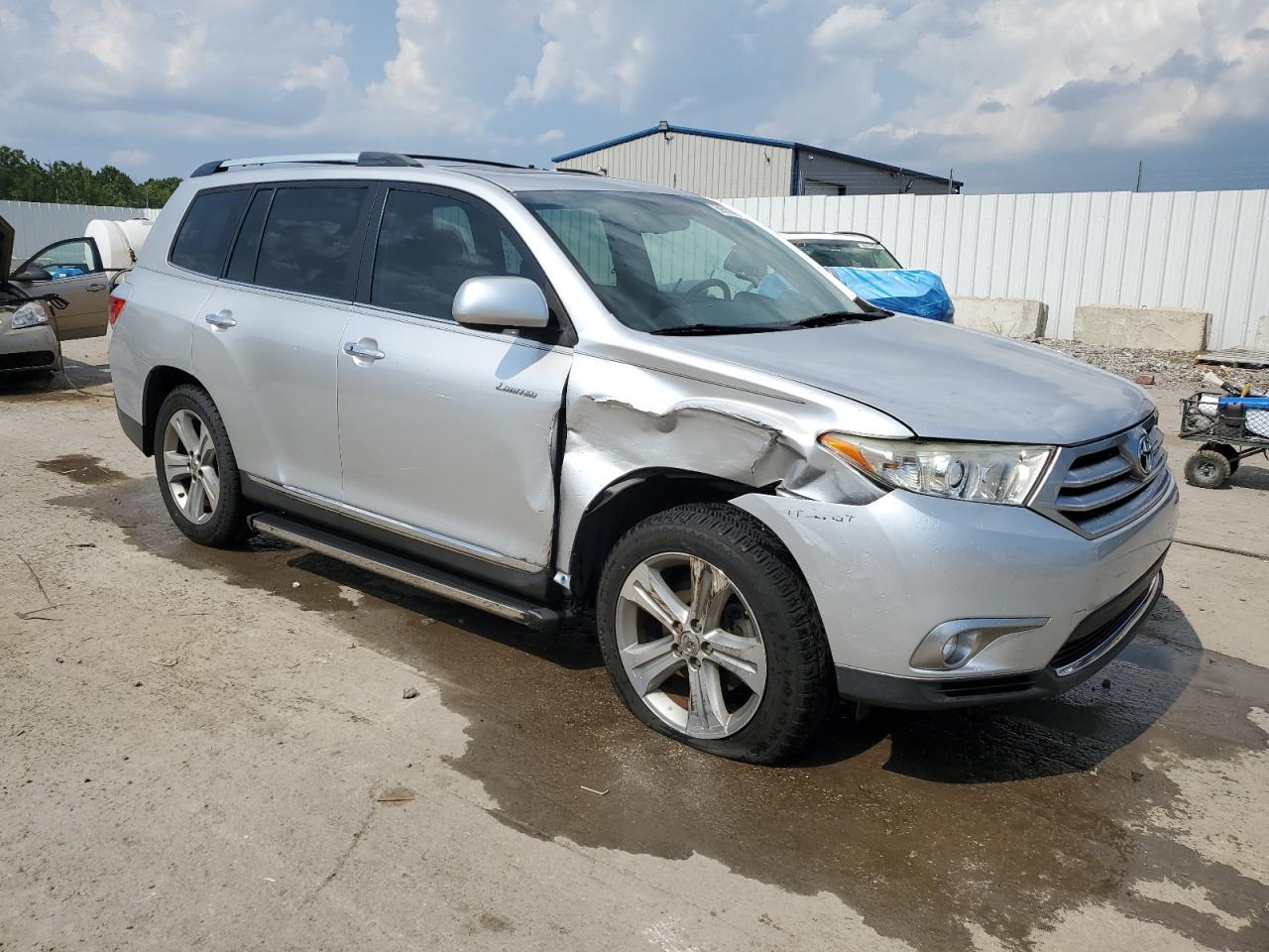 2012 Toyota Highlander Limited - Image 4