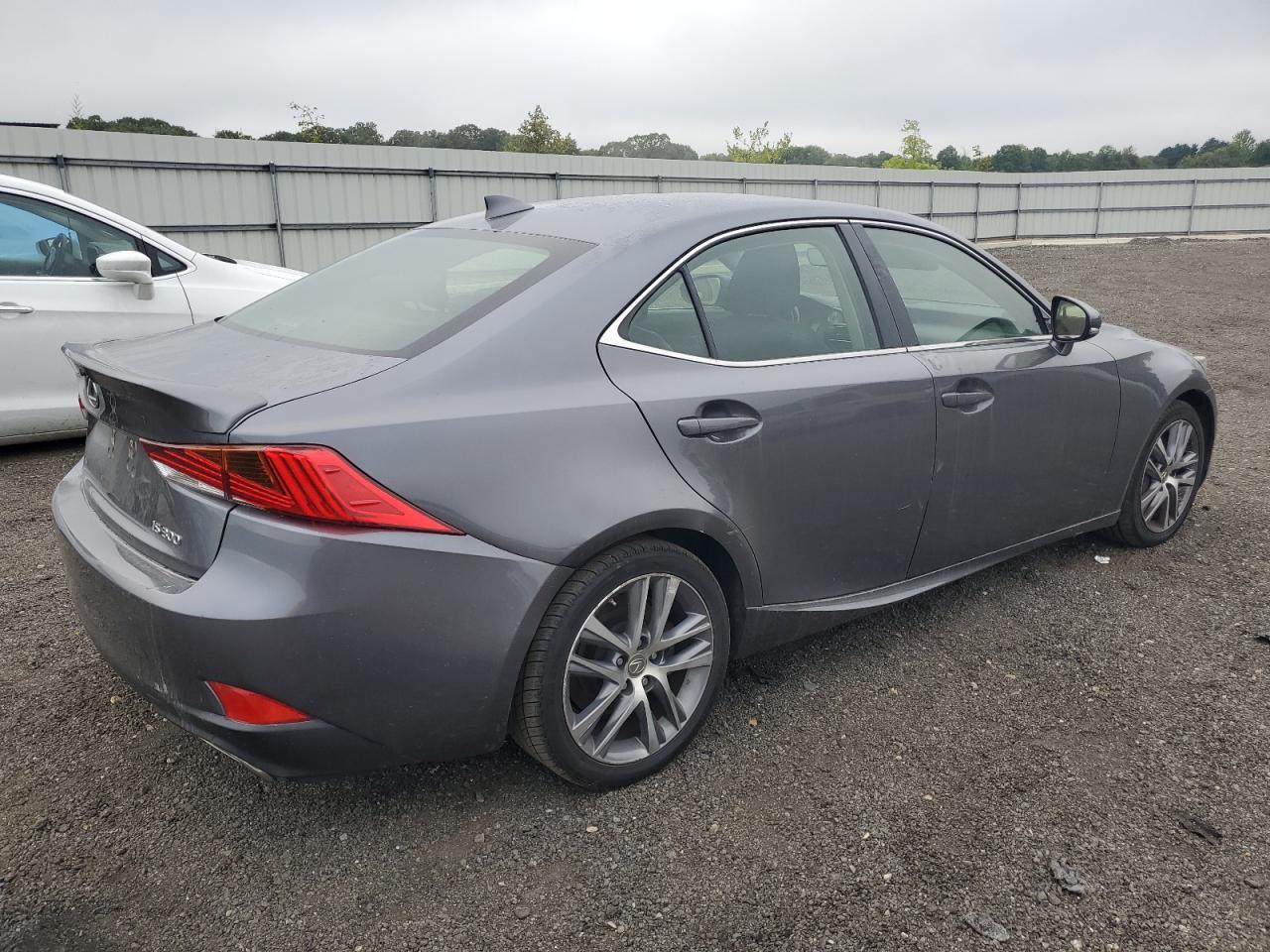 2020 Lexus Is 300 - Фото 3