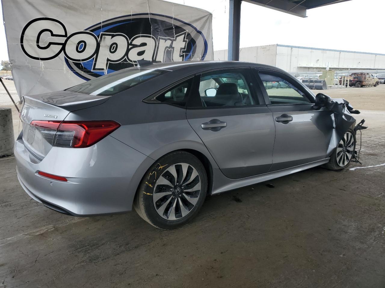 2023 Honda Civic Touring - Image 3