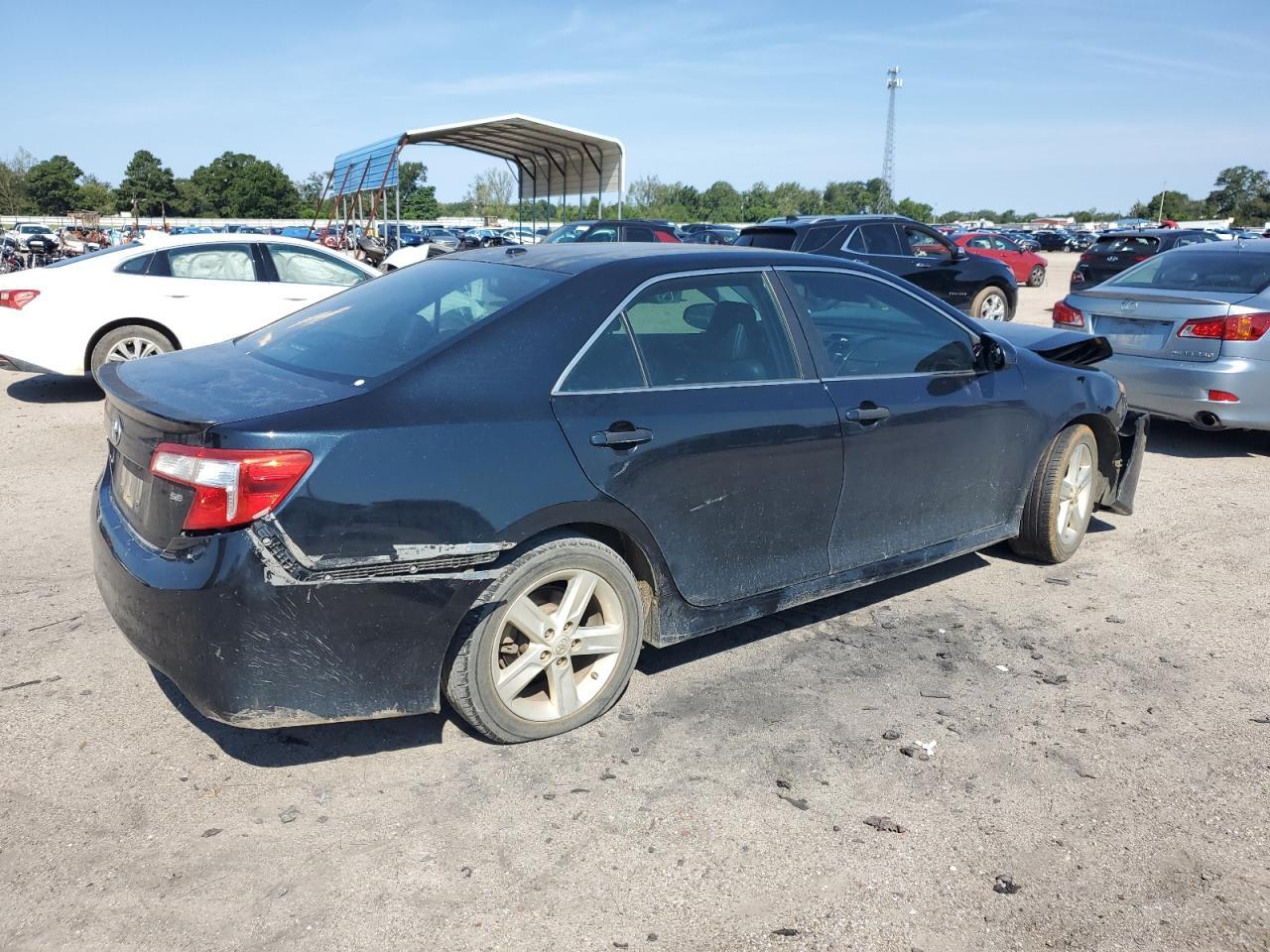2013 Toyota Camry L - Фото 3