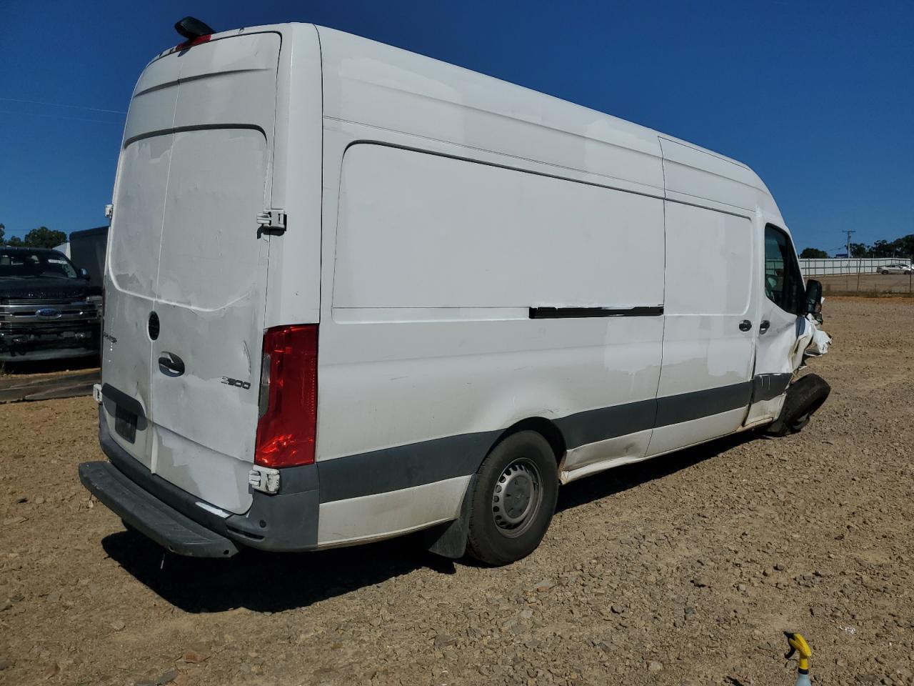 2020 Mercedes Benz Sprinter 2 - Trucks Delivery Van - Фото 3
