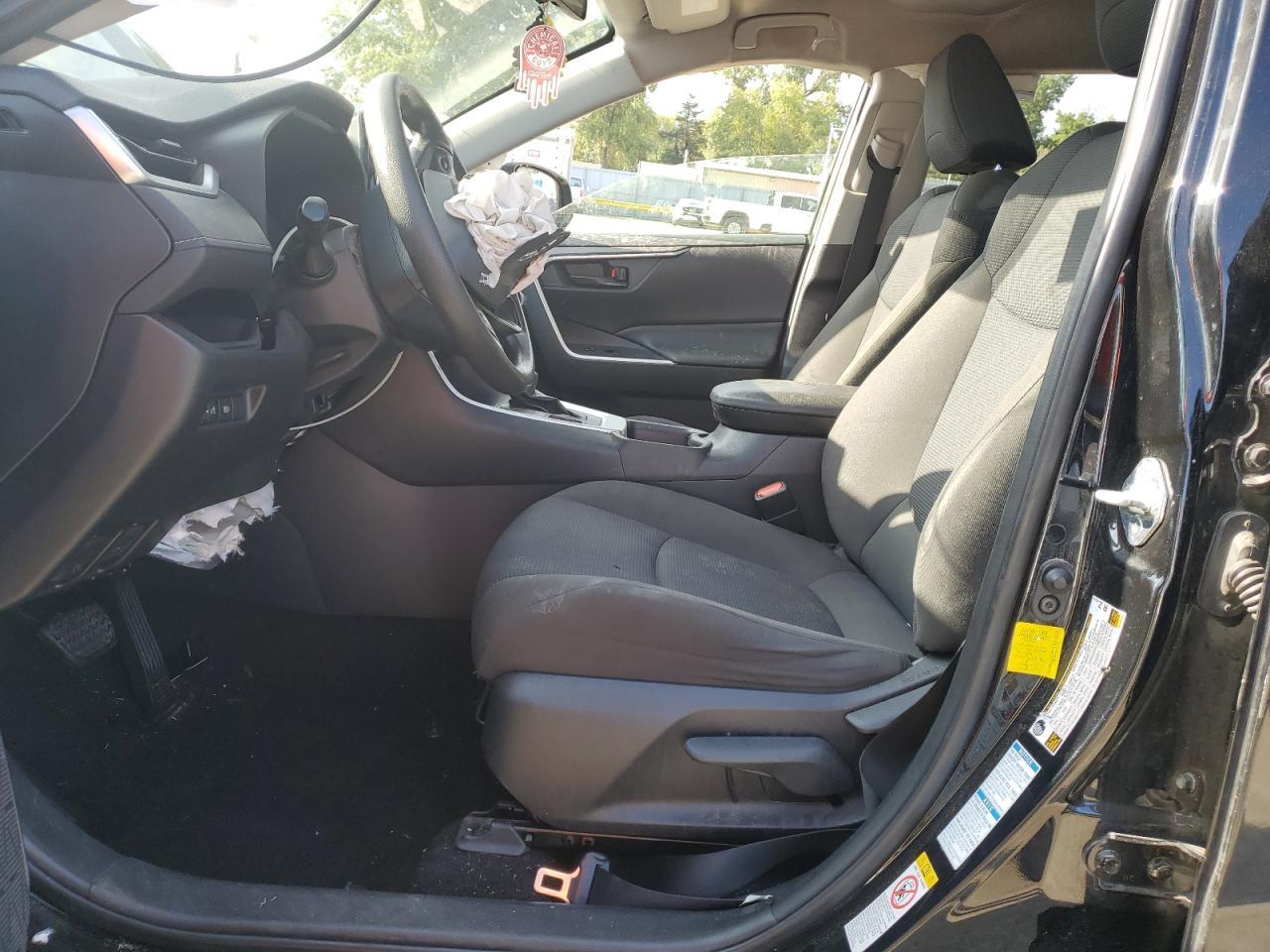 2019 Toyota Rav4 Le - Image 7