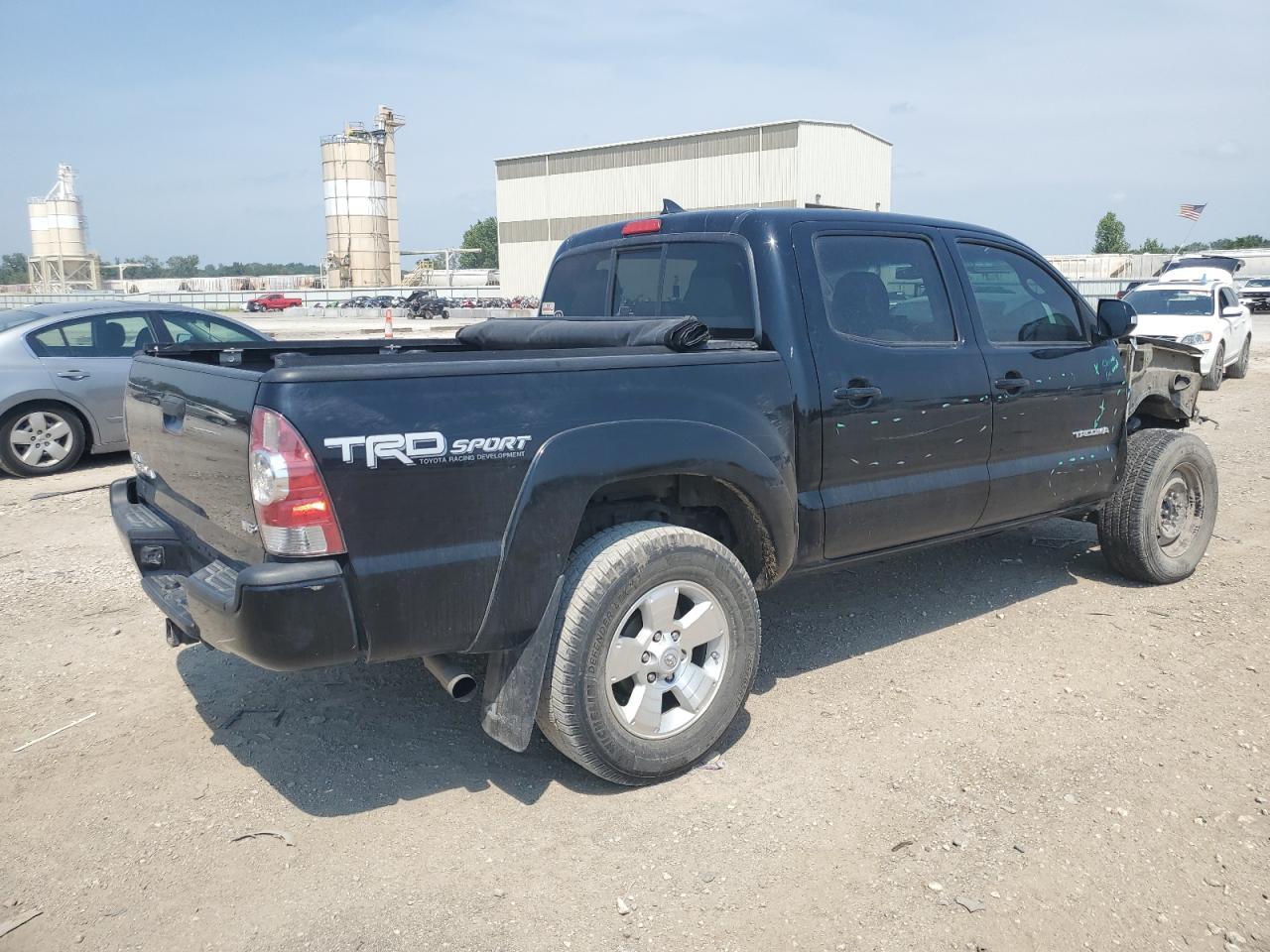 2015 Toyota Tacoma Double Cab - Фото 3