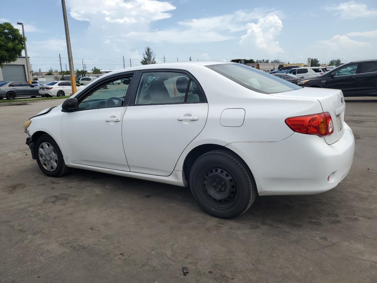 2010 Toyota Corolla Base - Фото 2