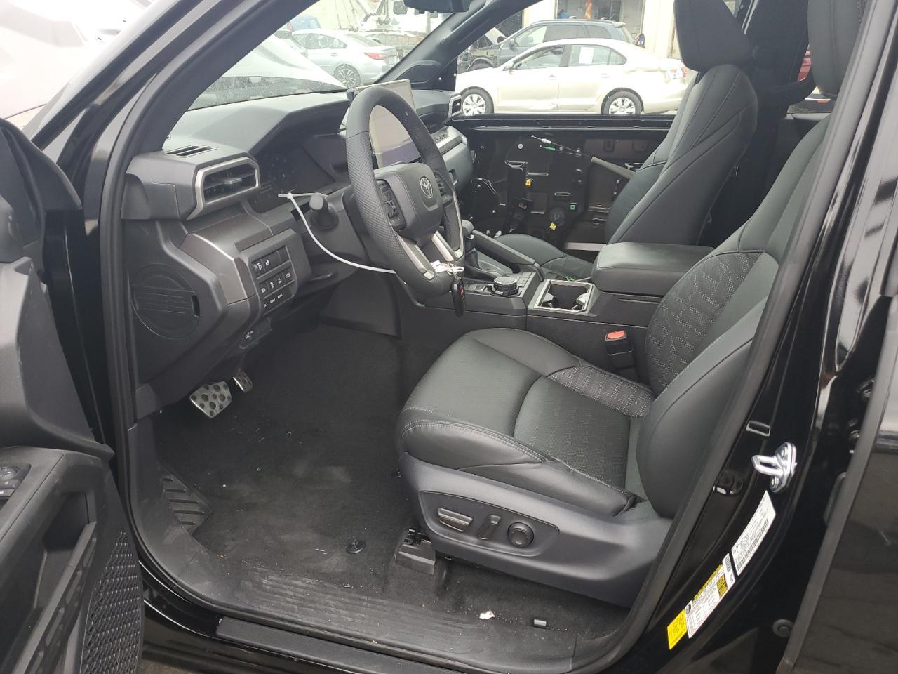 2025 Toyota Tacoma Double Cab - Image 7