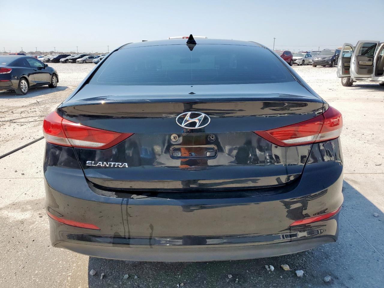 2017 Hyundai Elantra Se - Фото 6