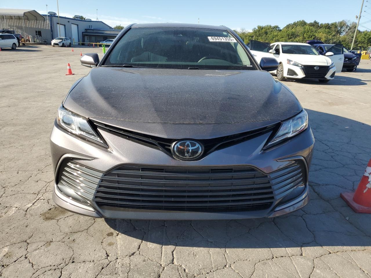 2023 Toyota Camry Le - Image 5