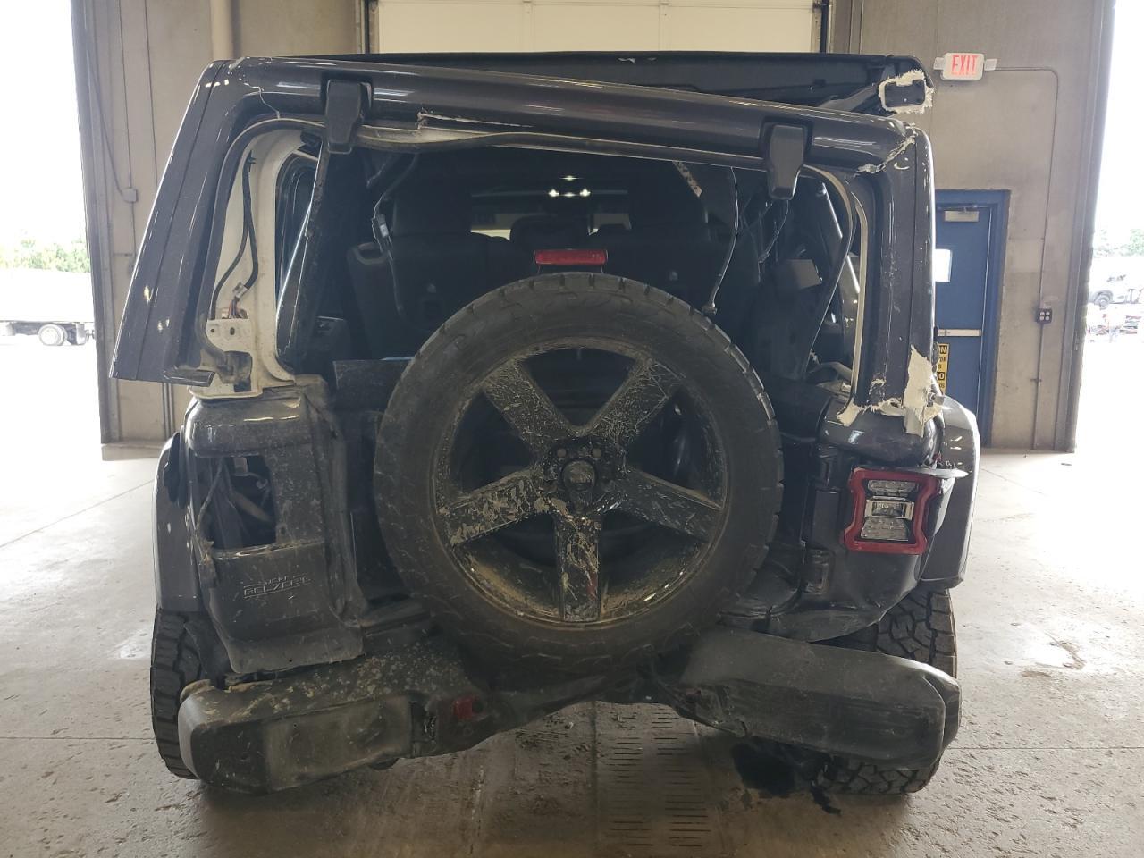 2022 Jeep Wrangler Unlimited Sahara - Фото 6