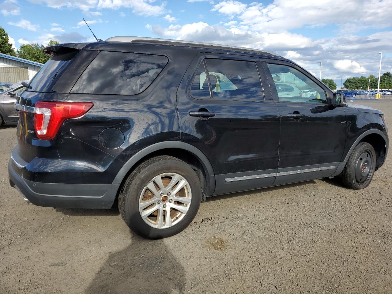 2018 Ford Explorer Xlt - Фото 3