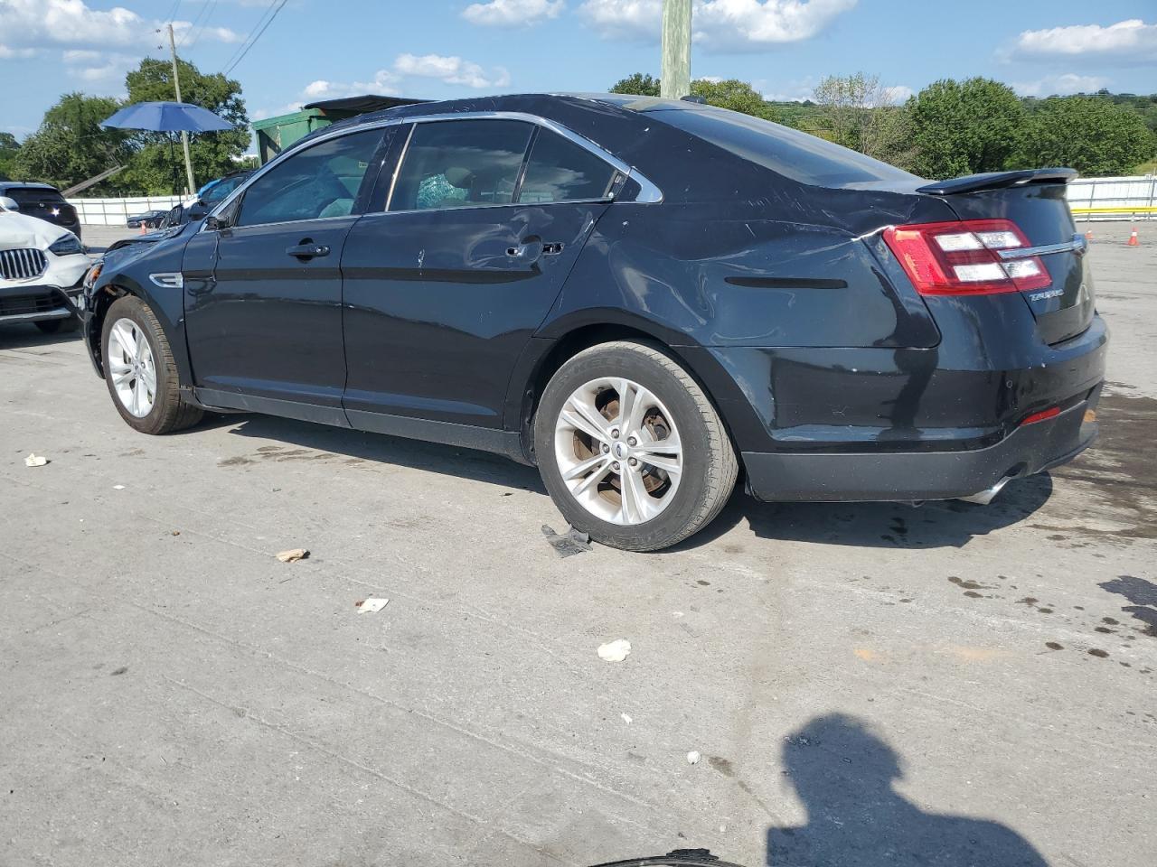 2019 Ford Taurus Sel - Image 2