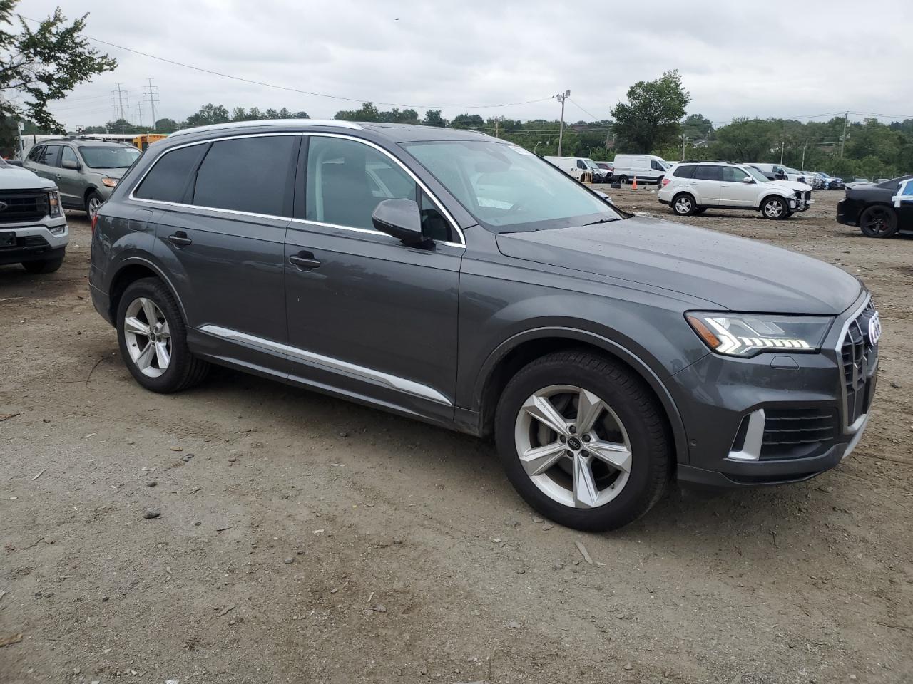 2024 Audi Q7 Premium Plus - Image 4