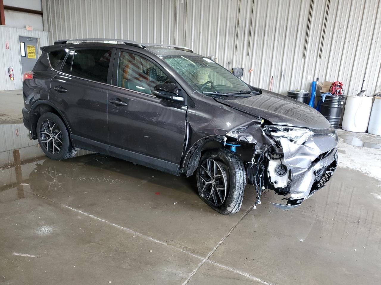 2017 Toyota Rav4 Se - Фото 4